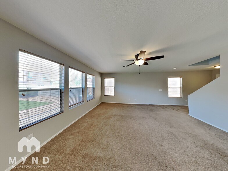 Building Photo - 5748 S Manta Ray Rd