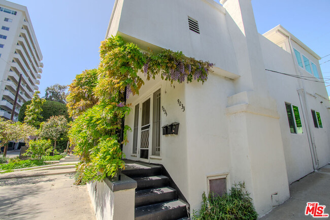 Building Photo - 9035 Dicks St