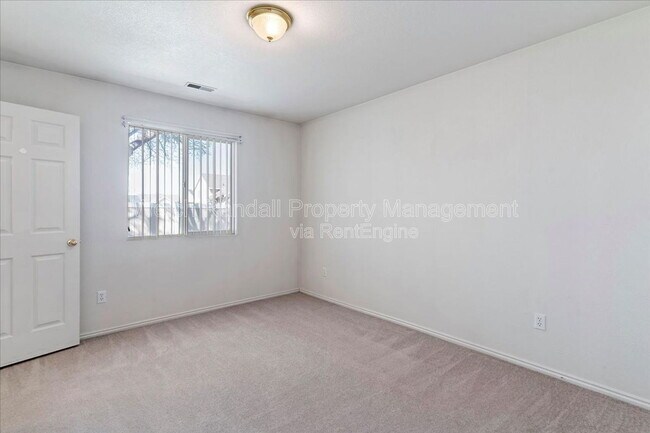 Building Photo - 928 E 1275 N