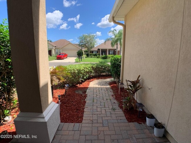 Building Photo - 647 Acorn Chase Dr