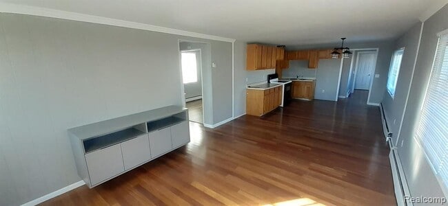 Building Photo - 2557 Desmond Rd