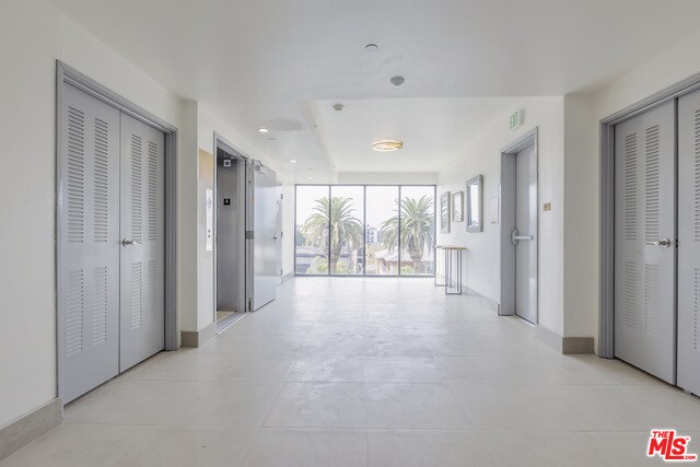 Building Photo - 2939 Leeward Ave