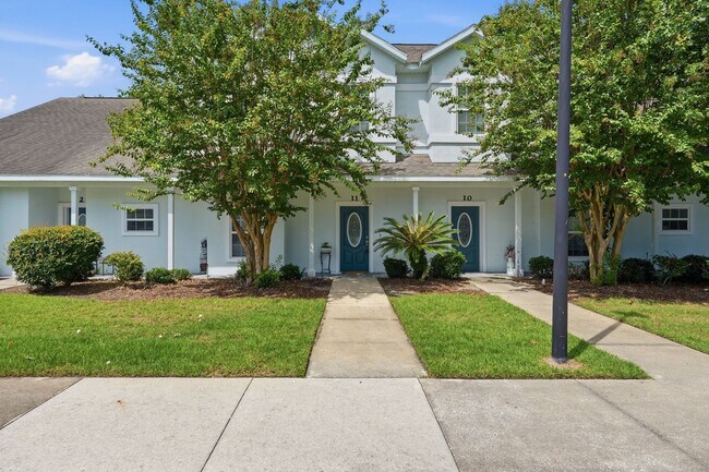 Building Photo - 162 SW 145th Dr