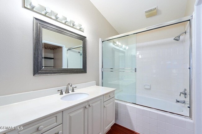 Building Photo - 4827 La Vella Dr