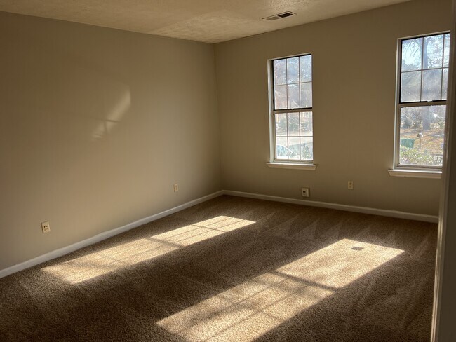 Building Photo - 6456 Charter Way