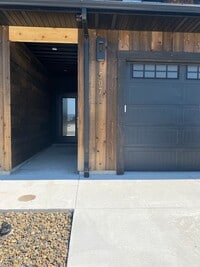 Building Photo - Lease Pending - New Townhome Driggs!  3 bedroom / 2.5 bath with garage!