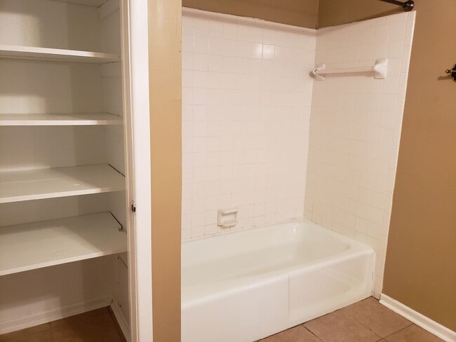 Building Photo - 3410 Reno Dr