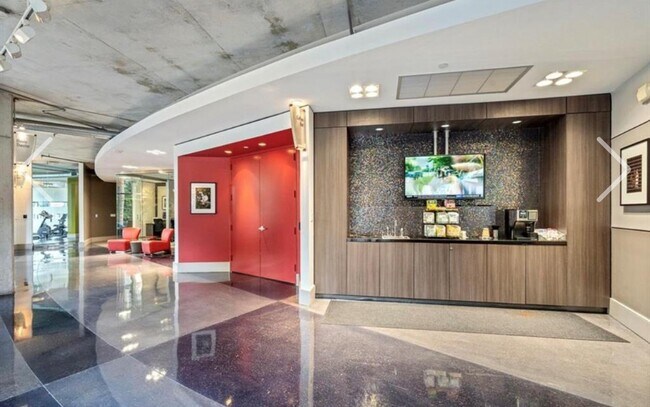 Building Photo - 1901 Post Oak Blvd