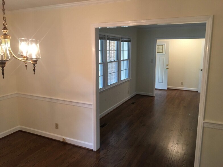 Building Photo - 4527 Berini Dr