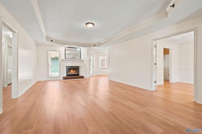 Building Photo - 135 Castleton Dr