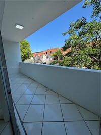 Building Photo - 1555 W 44th Pl
