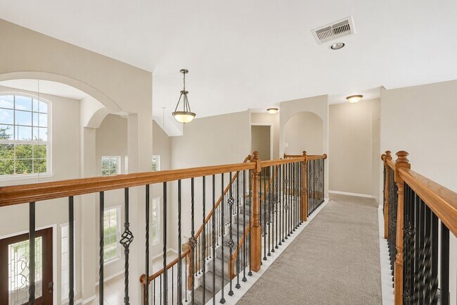 Building Photo - 4102 Sandstone Bend Ln