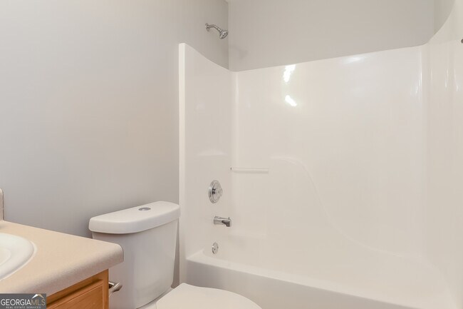 Building Photo - 60 Summer Breeze Ct