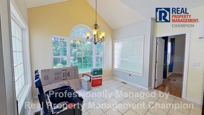 Building Photo - Spacious Home w/Community Access to Intra-...