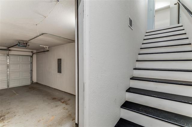 Building Photo - 606 Ridgeline Dr