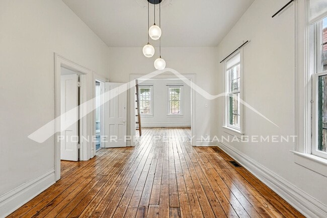Building Photo - 3415 Arapahoe St