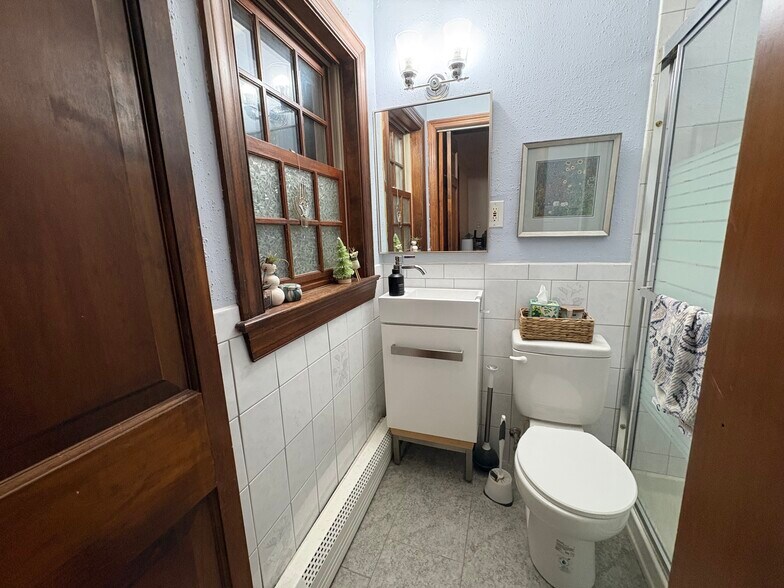 Downstairs Bath - 1313 N 67th St