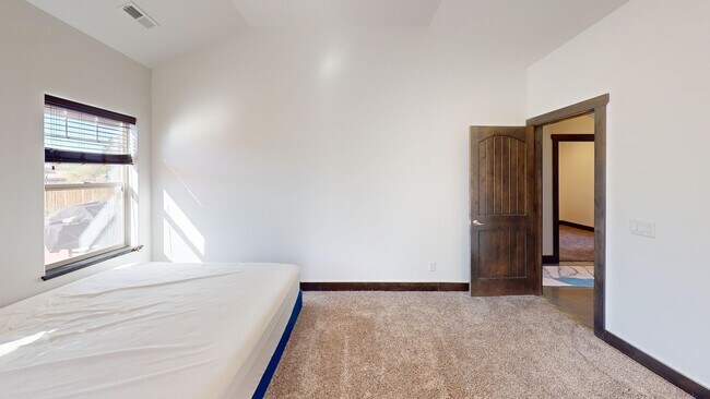 Building Photo - Partially Furnished Home