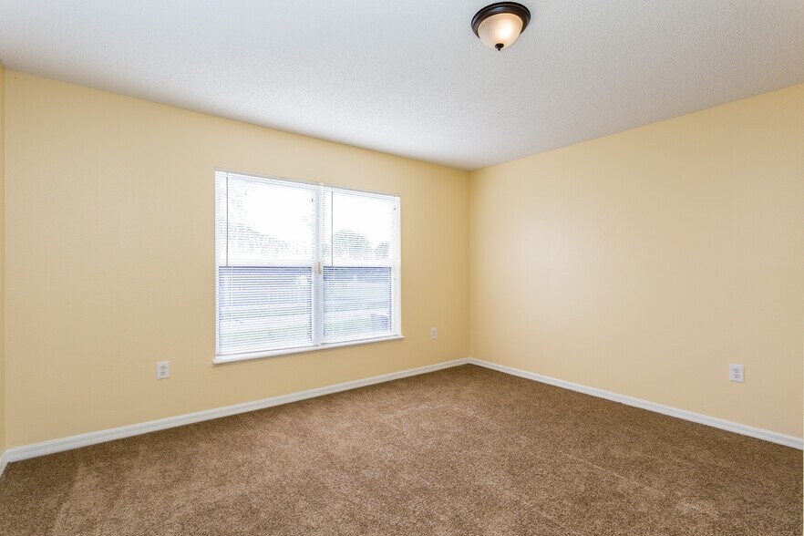 Building Photo - 616 Floridian Dr