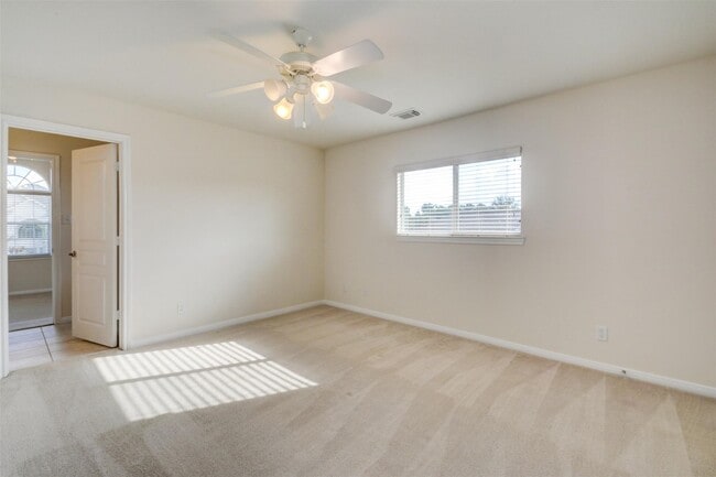 Building Photo - 9115 Memorial Valley Dr