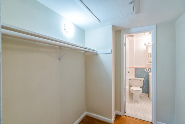 Building Photo - Rare Large Efficiency (552 Sq Ft) Close To...