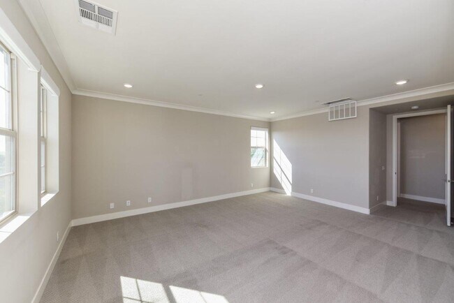 Building Photo - 4bd/4.5ba Single Family House w/ VIEW Gated Community Altair Irvine for rent