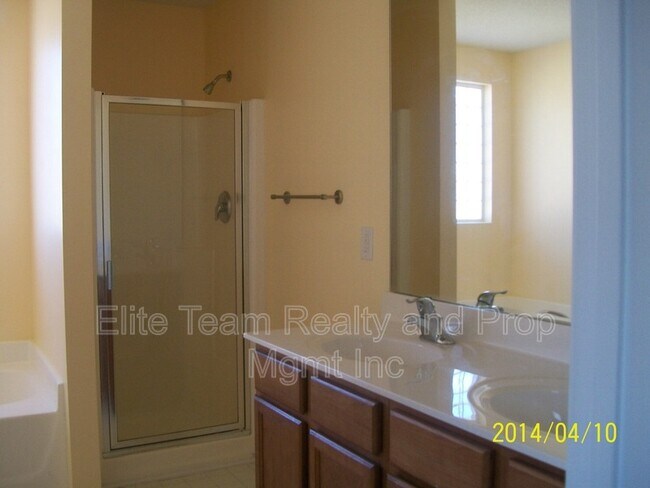 Building Photo - 1732 Carmenet Ln