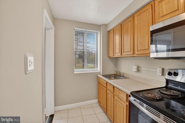 Building Photo - 4430 Martin Luther King Jr Ave SW