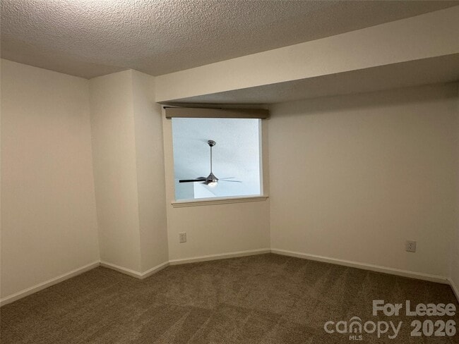 Building Photo - 6523 Clavell Ln