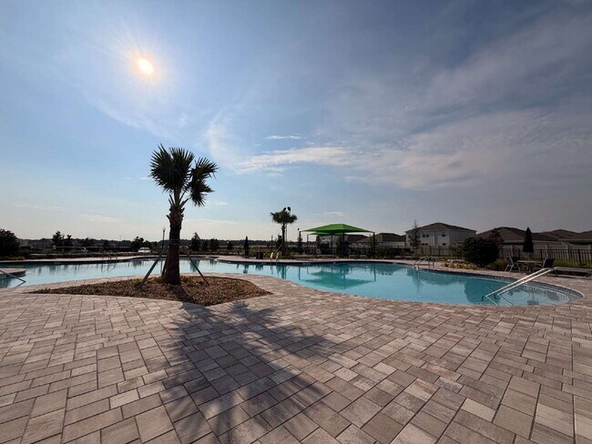 Building Photo - MOVE-IN SPECIAL 2 WEEKS FREE RENT!! NO APPLICATION FEES FOR APPROVED APPLICANTS**Beautiful Brand-...