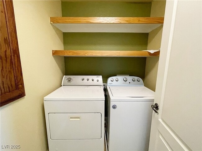 Building Photo - 9873 Belle Marie Ct