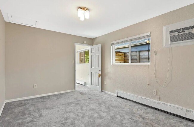 Building Photo - 4935 N Zuni St