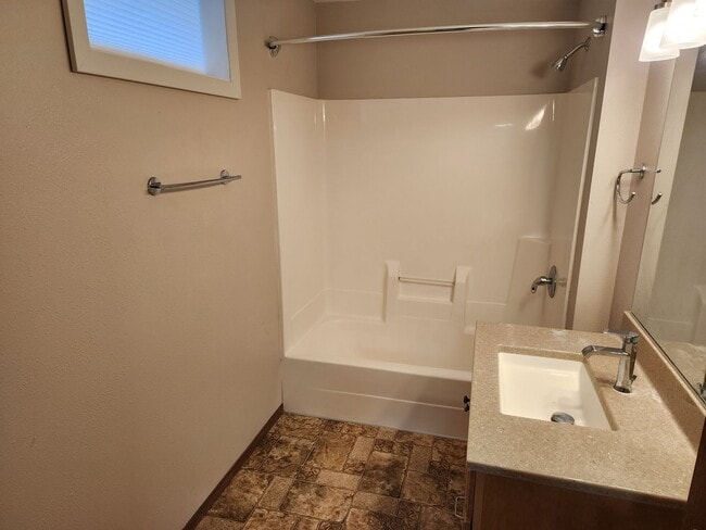 Building Photo - Three bedroom two bathroom house for rent