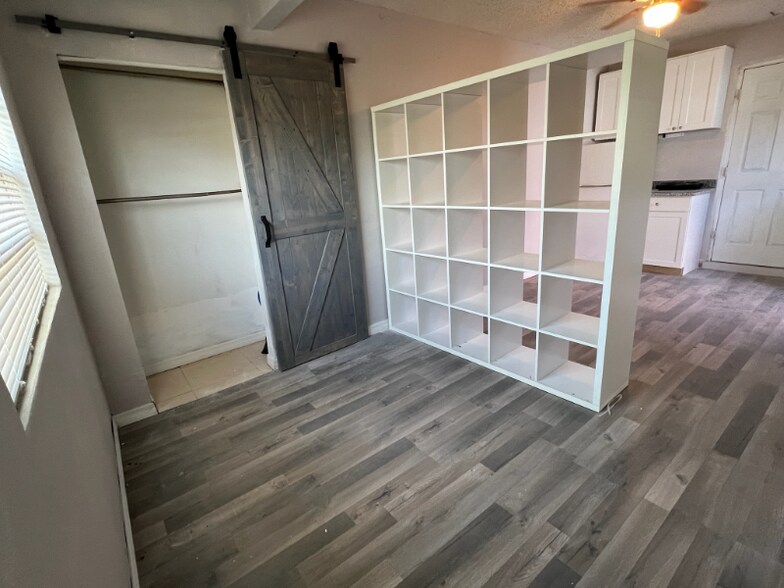 Building Photo - 4494 Weldon Pl