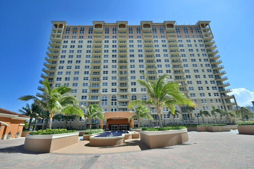 Building Photo - 2080 Jimmy Buffett Mem Hwy
