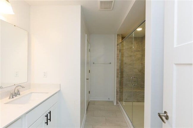 Building Photo - 109 Mesa Dr