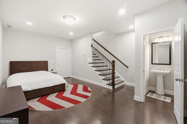 Building Photo - 4245 Deming Cir