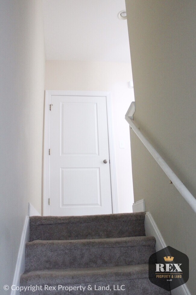 Building Photo - 112 Landing Dr