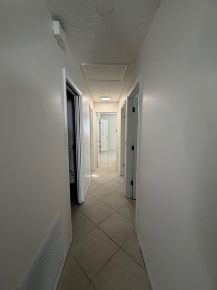 Building Photo - 507 S F St