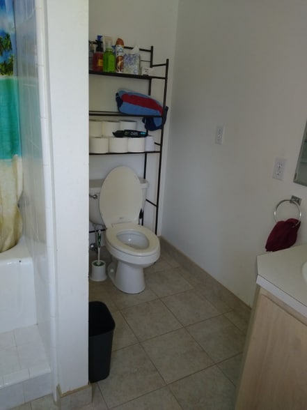 Building Photo - 1760 N 400 E