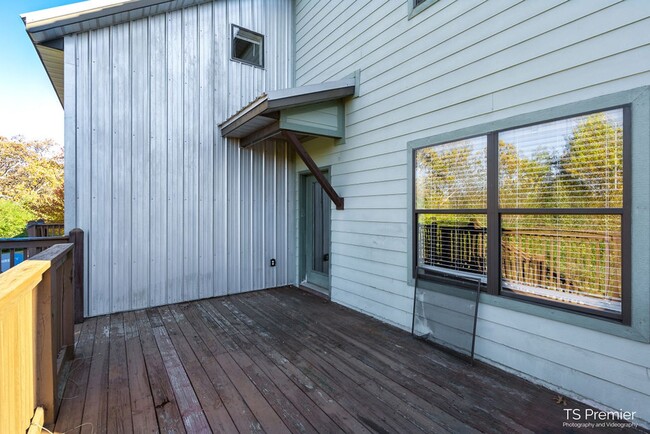Building Photo - 2 Bedroom Duplex in East Fayetteville