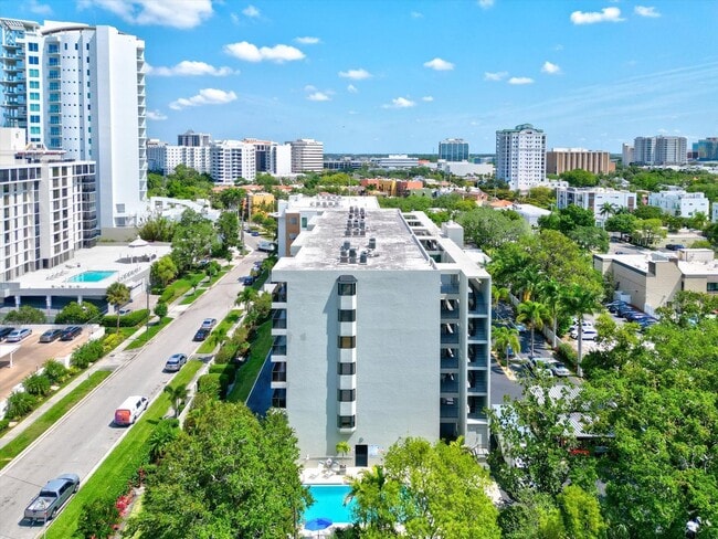 Building Photo - 2 Bedroom 2 Bath Waterview Condo (Palm Place Condominiums)