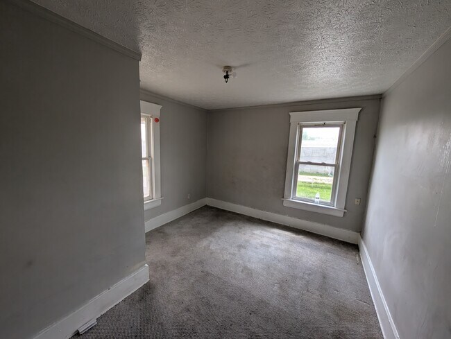Building Photo - 1125 2nd Ave