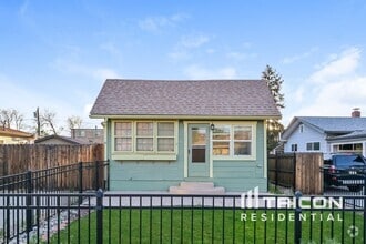 Building Photo - 3625 S Elati St
