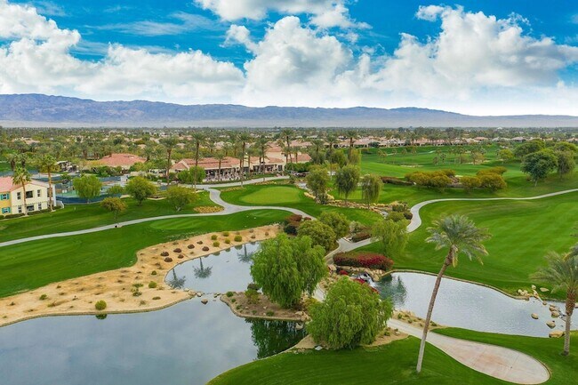 Building Photo - 50944 Via Ancantara