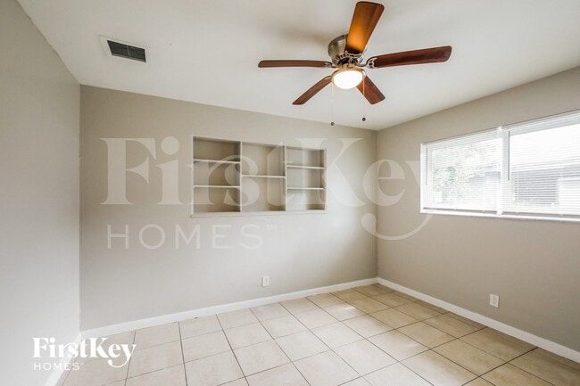 Building Photo - 421 SW 29th Ave