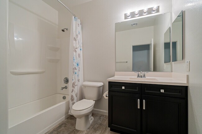 Building Photo - 15877 W Mauna Loa Ln