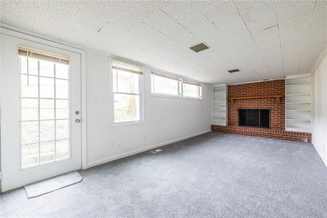 Building Photo - 2986 Belvedere Ln