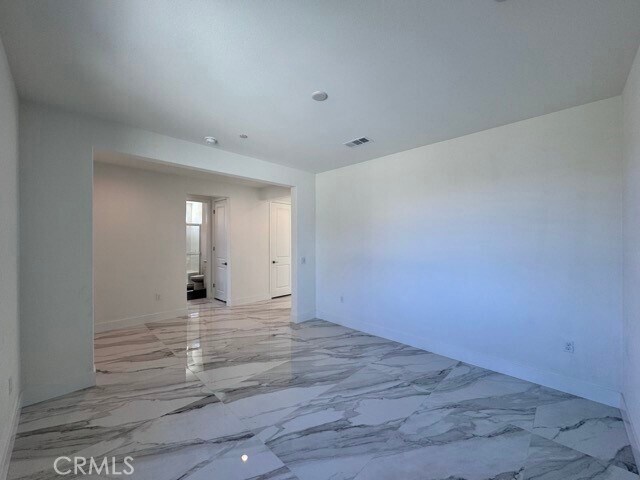 Building Photo - 25061 River Peak Dr