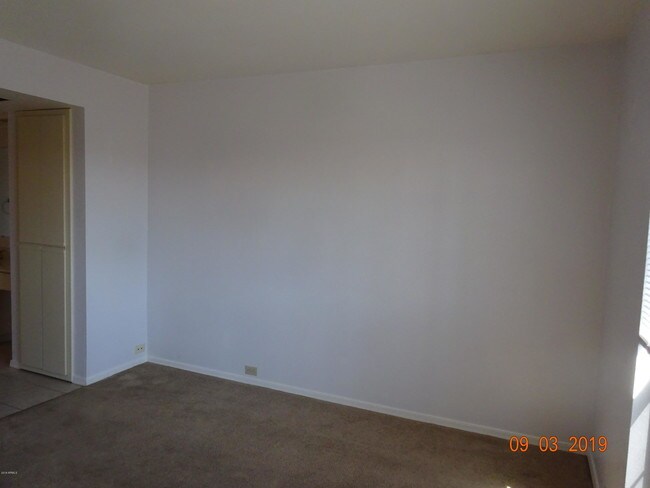 Building Photo - 10410 N Cave Creek Rd